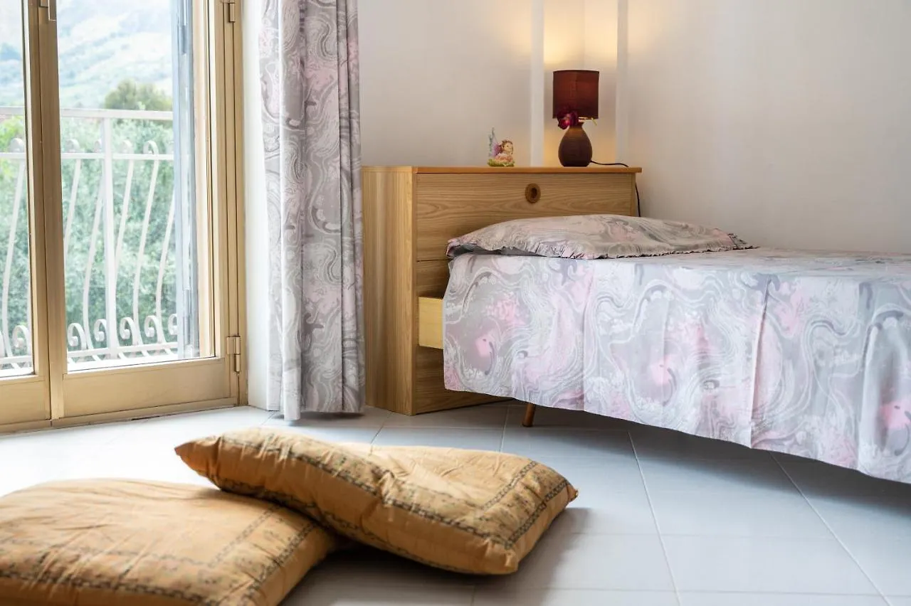 Casa Vacanze Zina 奥塔维拉米奇 0*,